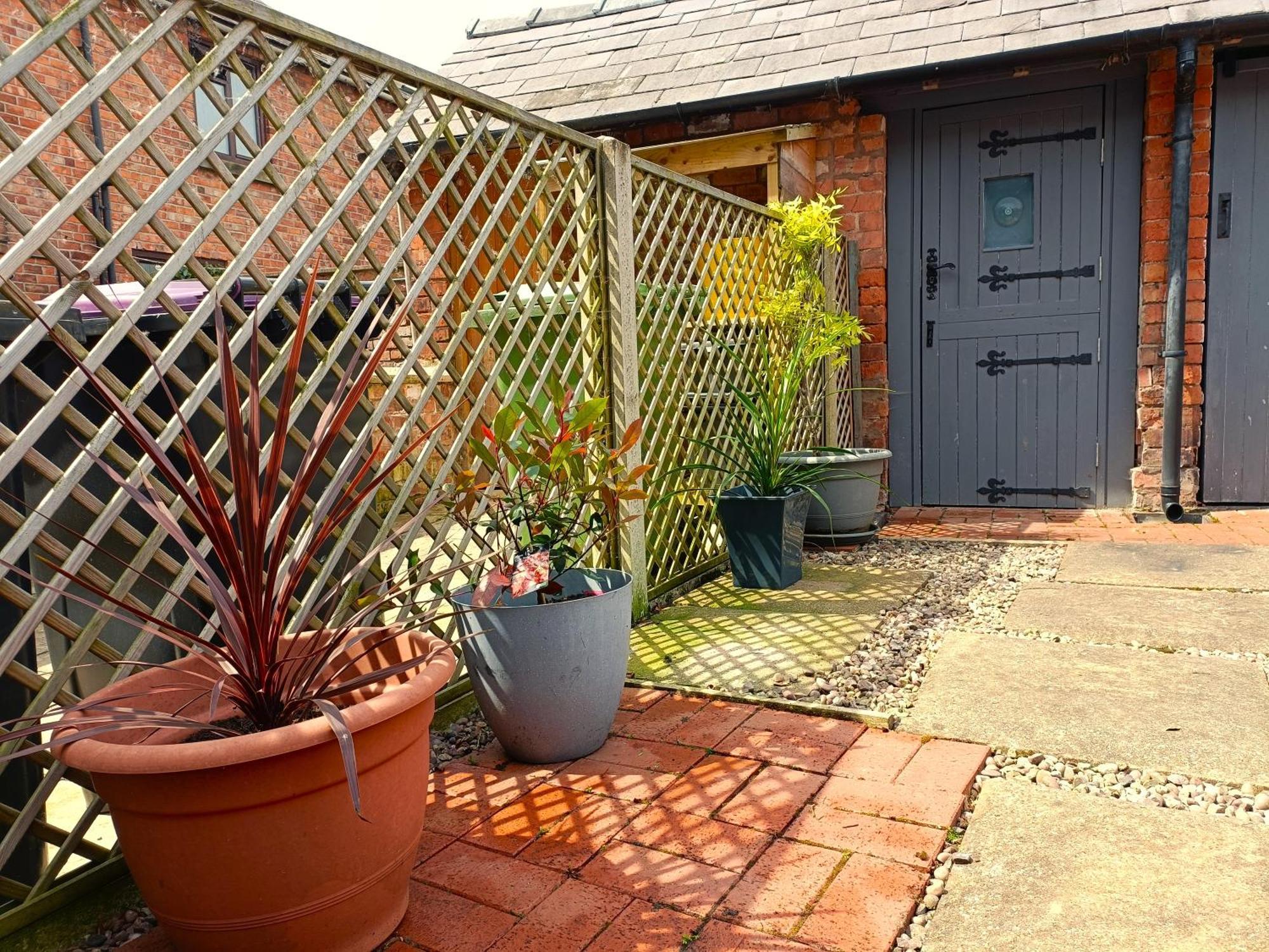 Charming Terrace Home In Whitchurch Whitchurch  Bagian luar foto