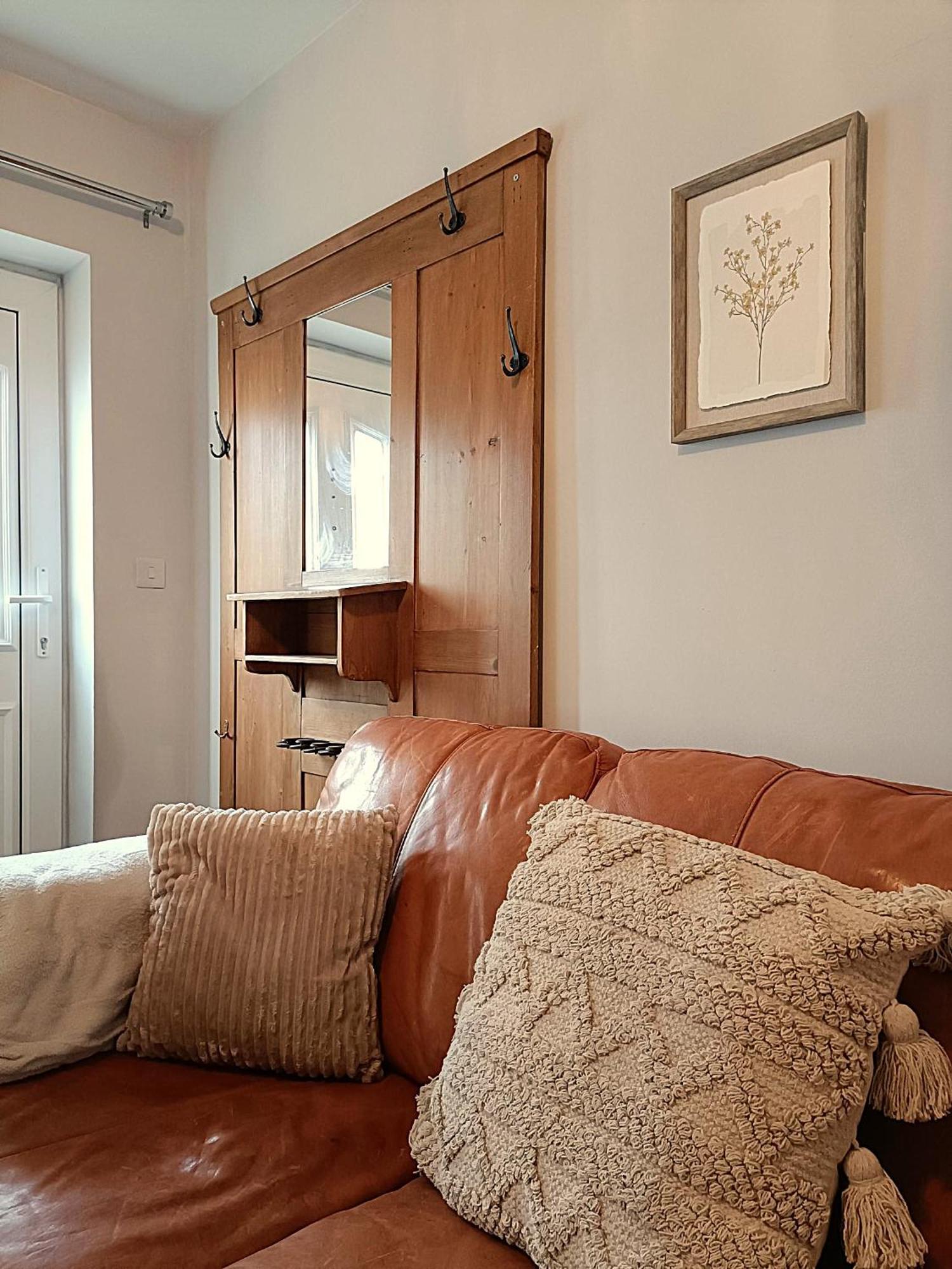 Charming Terrace Home In Whitchurch Whitchurch  Bagian luar foto